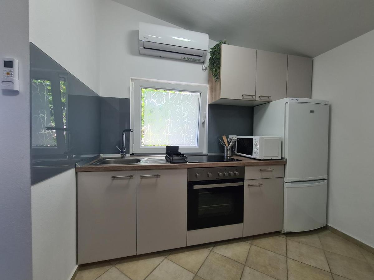 Apartments Ankora Vir Exterior photo